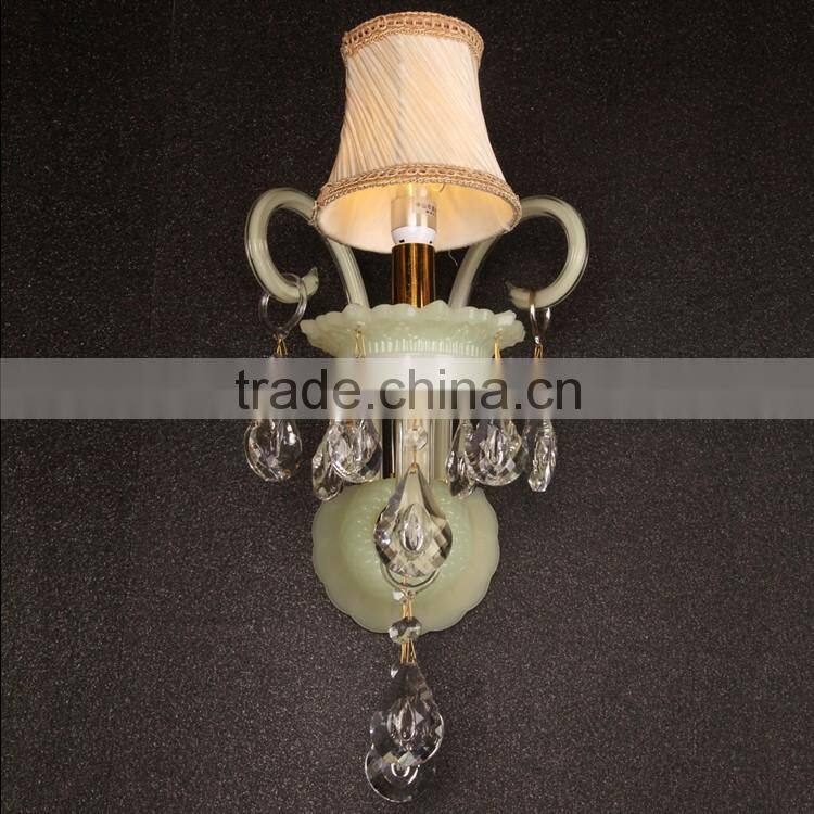 Modern simple single head wall lamp