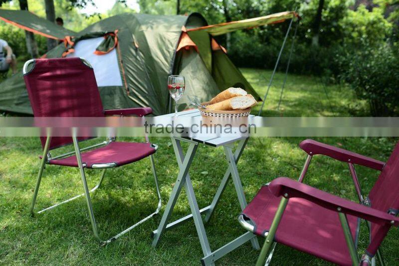 Easy carrying aluminum folding table