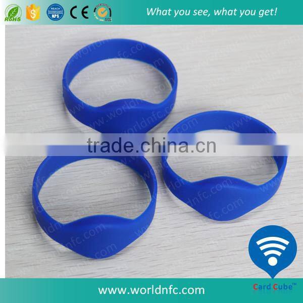 Hot Sale NTAG213 Chip RFID Silicone Wristband