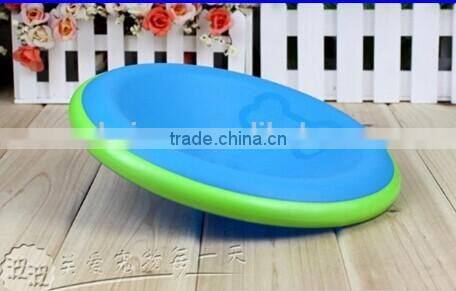 dog training flying disk