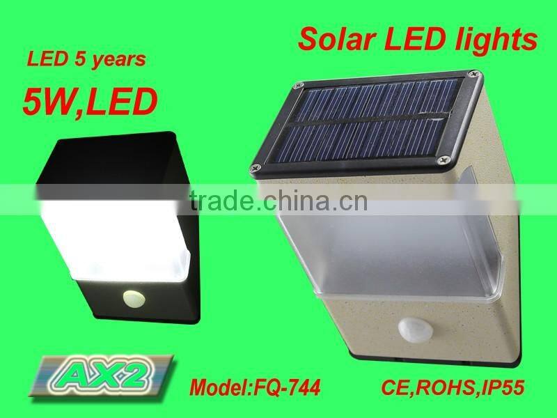 all in one solar powered street light