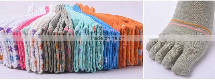 Lovely jacquard toe sock woman yoga pilates sock