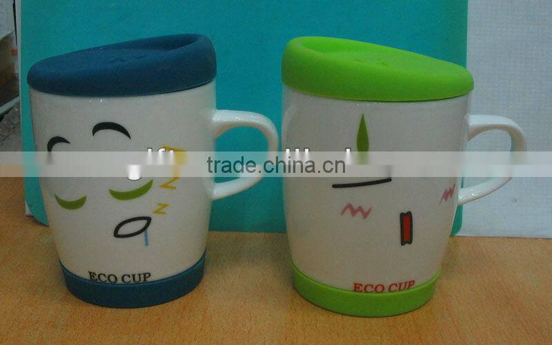 2012 newest porcelain coffee mug with silicon lid and bottom BY-SB2
