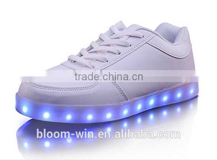 2016 fashion most popular LED Light Shoes sport attractive LED Light Up Shoes
