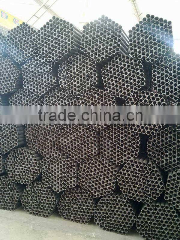 Modern creative carbon steel pipe wall shelf