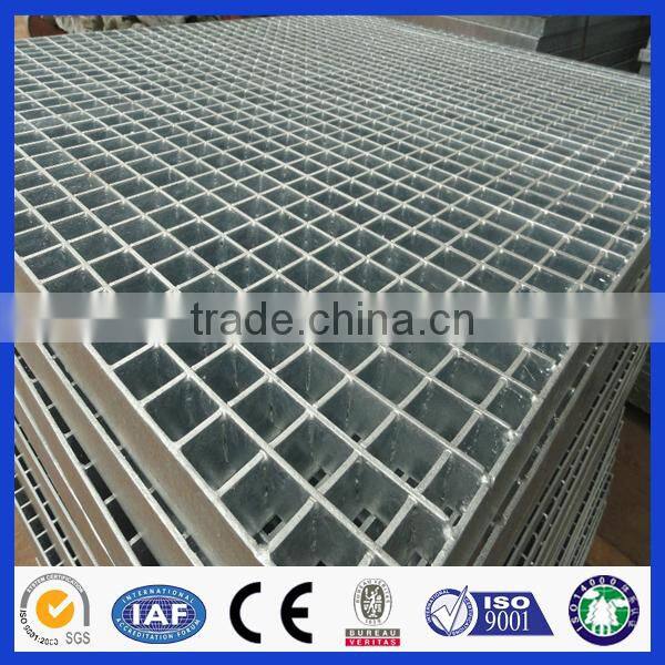 DM Bigger Round Holes Customized Hot Dip Galvanized Steel Grating Galvanized Plain Steel Bar Grating