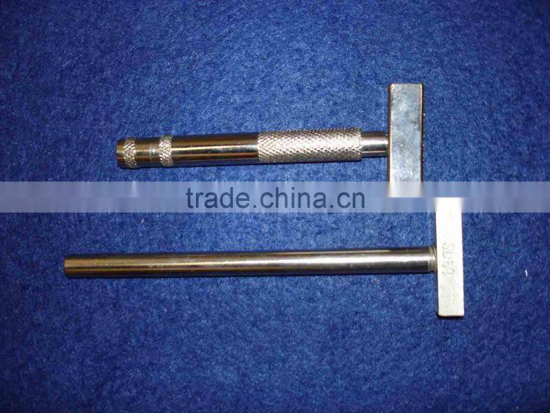 Vacuum brazed T-bar diamond dresser for grinding wheel