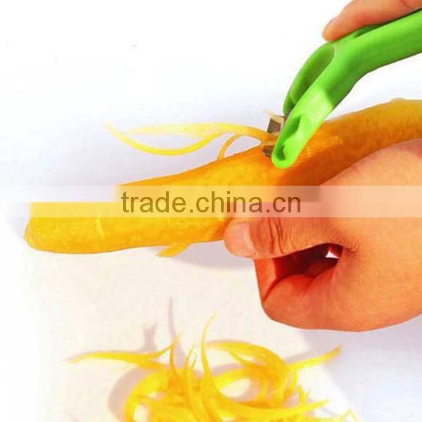 PE-0306 Easy Grip Vegetable, Fruit & Potato Multifunction Peeler