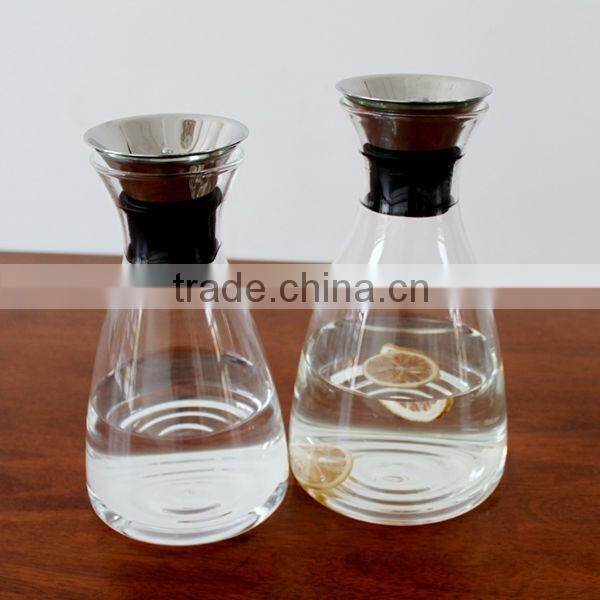 Hand made wholesale borocilicate glass carafe