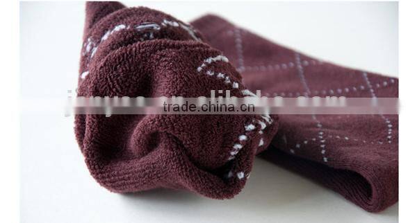 Custom high quality wholesale bamboo jacquard black socks by cheap price