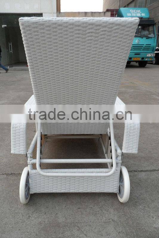 Manual Garden Furniture Set PE Rattan Steel Frame KD Design