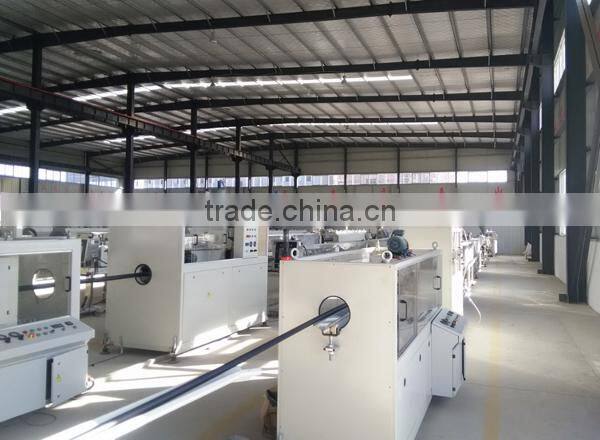 The new 2016 built-in three bento boxes Easy to carry the environmental protection plastic lunch box set of box of wholesale