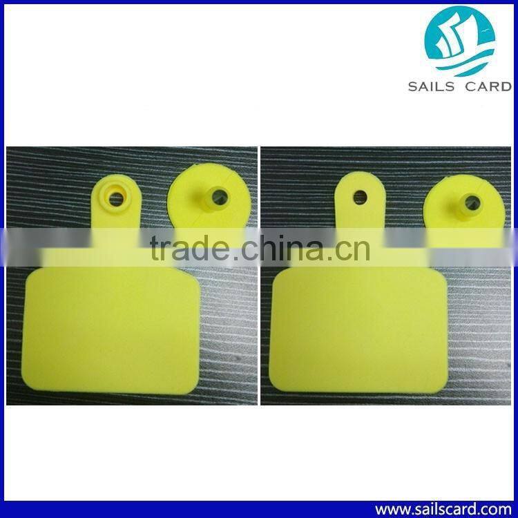 Animal Yellow eartag or Red color ear tag stock on sale