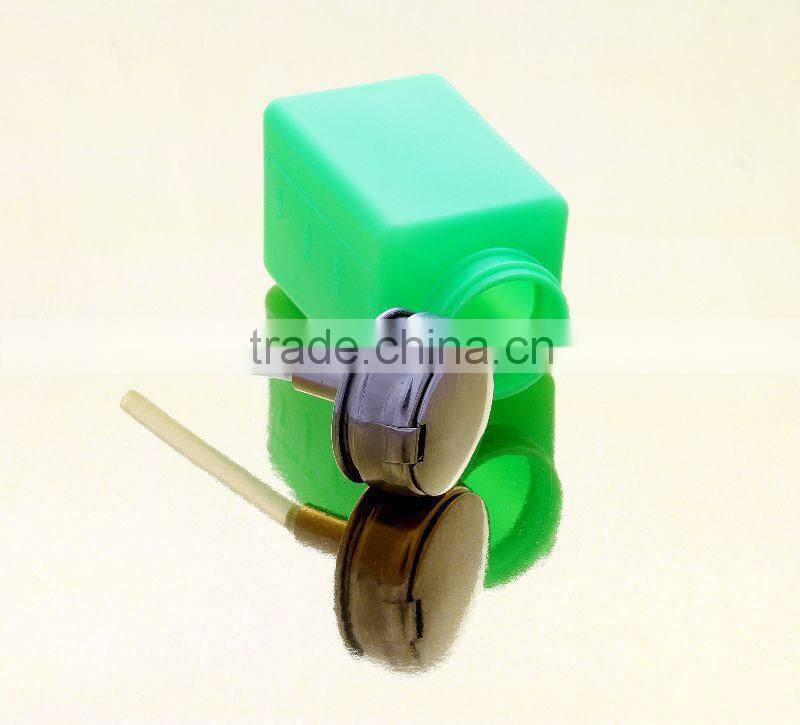 Nail polish remover pump dispenser bottle