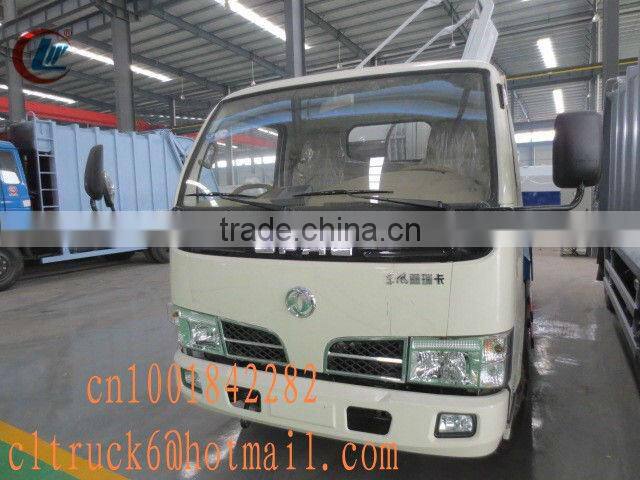 Dongfeng 4CBM-5CBM 4*2 side loading compressible garbage truck