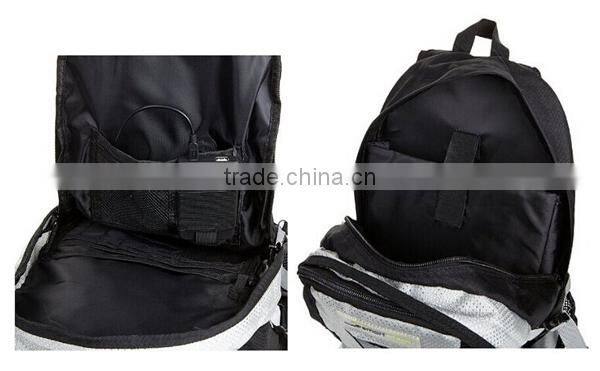 2014 News Solar Backpack with Rechargeable