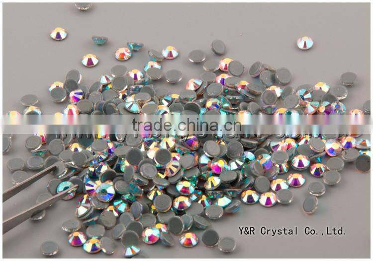 Beading Station 1440-Piece Flat Back Brilliant 14-Cut Round Rhinestones, 4mm-16ss, ab color