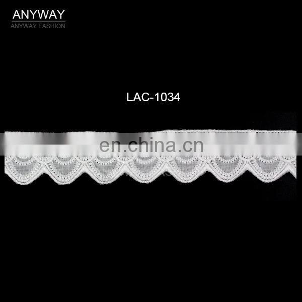 100% cotton lace guipure in white