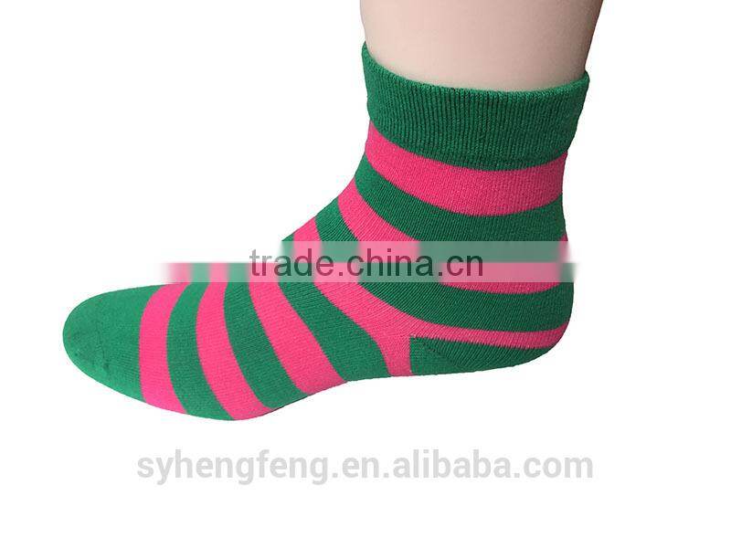 2015 hot saling women bright-coloured socks stripe sock
