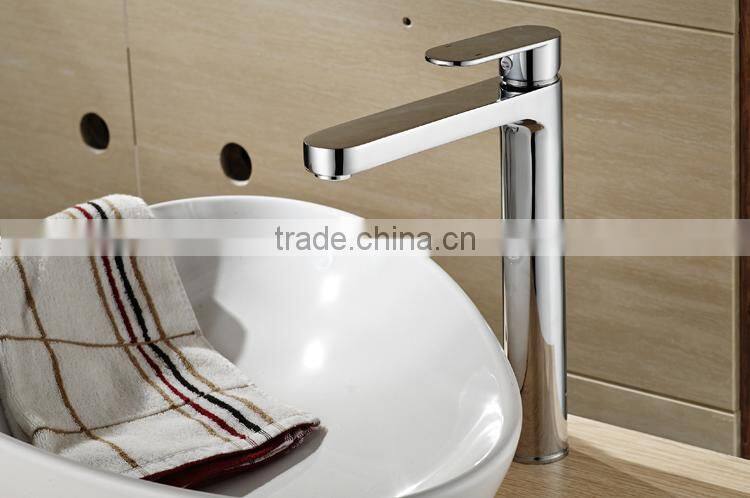 antique brass faucet for bathroom basin