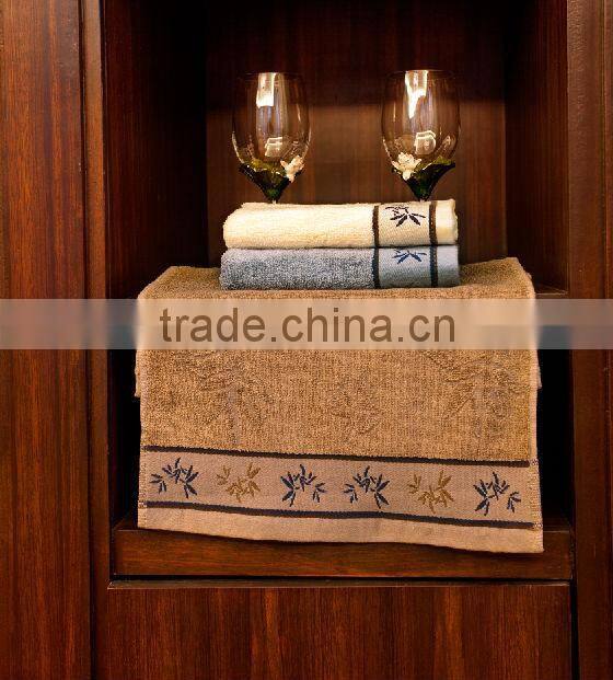 bamboo fiber solid color dyed towel with jacquard