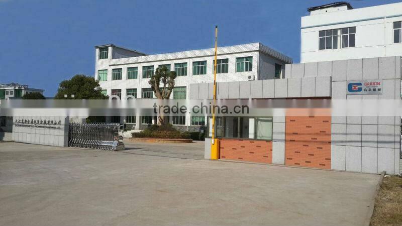 Can sealing machine