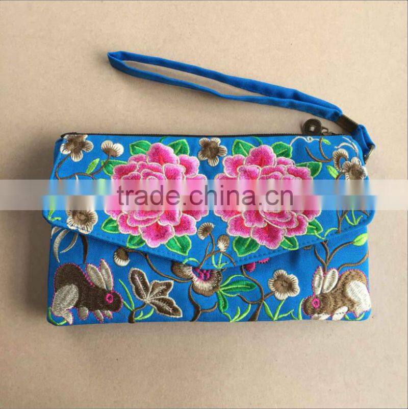 Wholesale price beautiful color clutch bag canvas material embroidery clutch bag