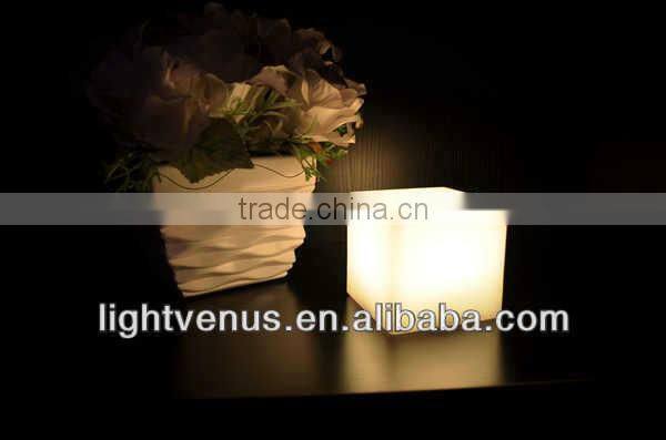 cordless Lighted table lamp with usb port for decoration