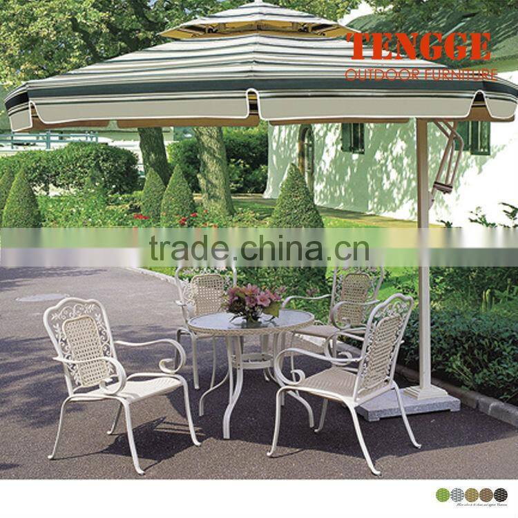 Watrproof Big White Round Outdoor Umbrella