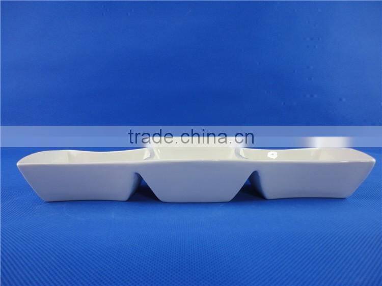 small ceramic boat shaped dishes