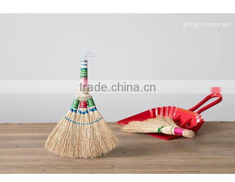 small handcraft cleaning corn brush