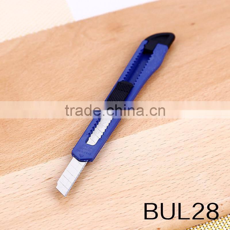 2017 hot sale auto retractable safety cutter knife
