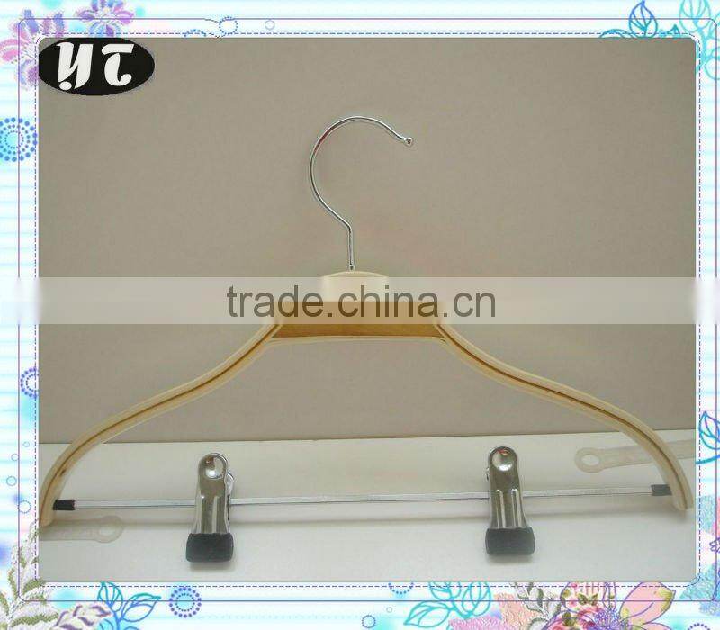 AT68 laminated wooden dress hanger