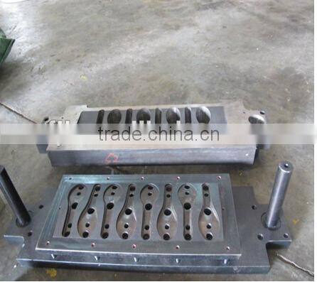 Automatic plastic cup lid thermoforming machine