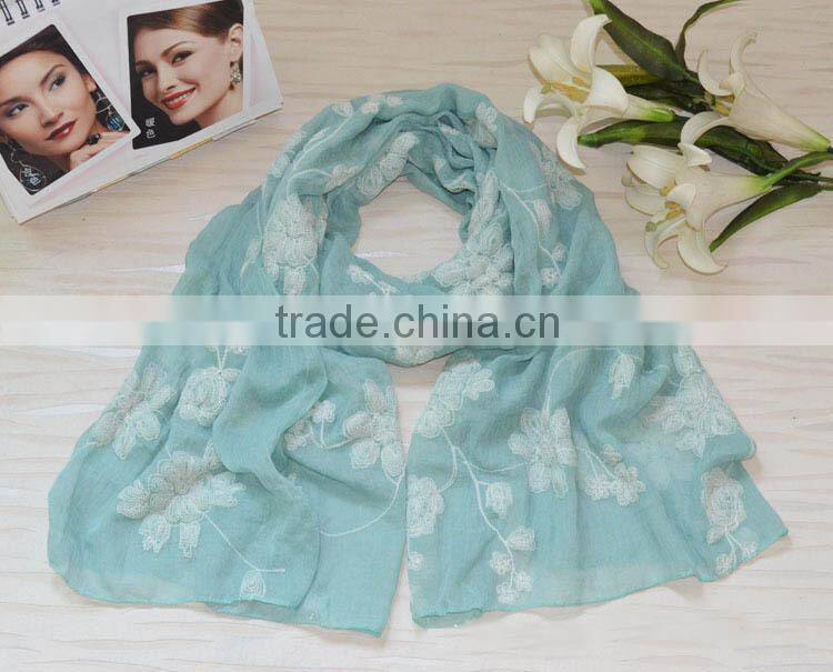 New Arrival Fashion Korean Ladies Flower Embroidery Cotton Scarf