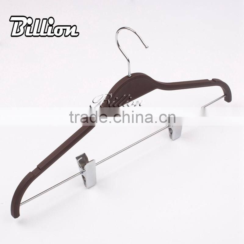 Wholesale Cheap Colorful Garment Flat Plastic Clothes Hanger
