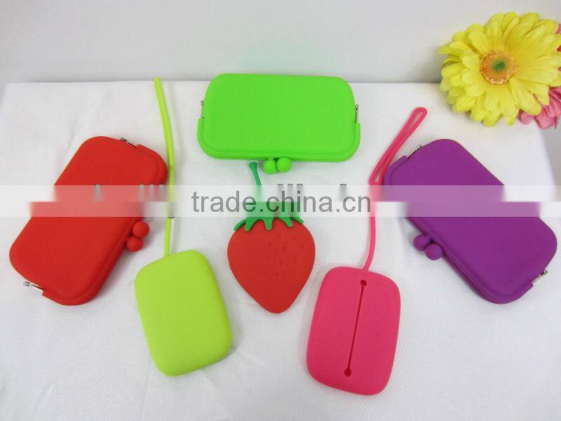 Fashion T-Shirt Sport styles Silicone Key holder soft skin case factory