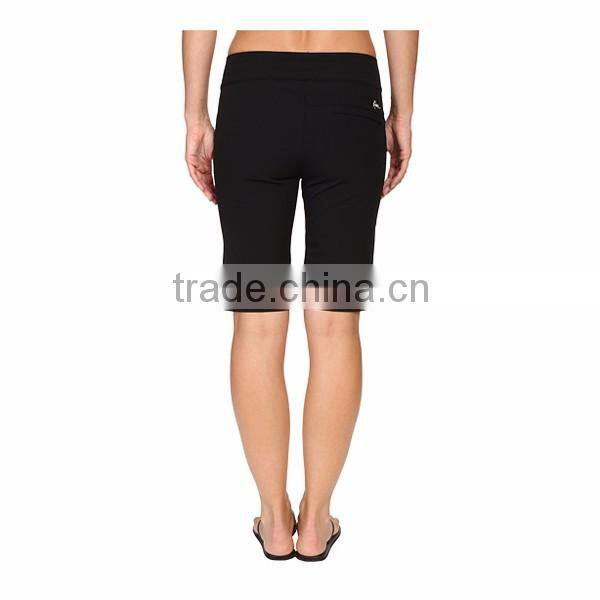 Women balck slim fit button shorts