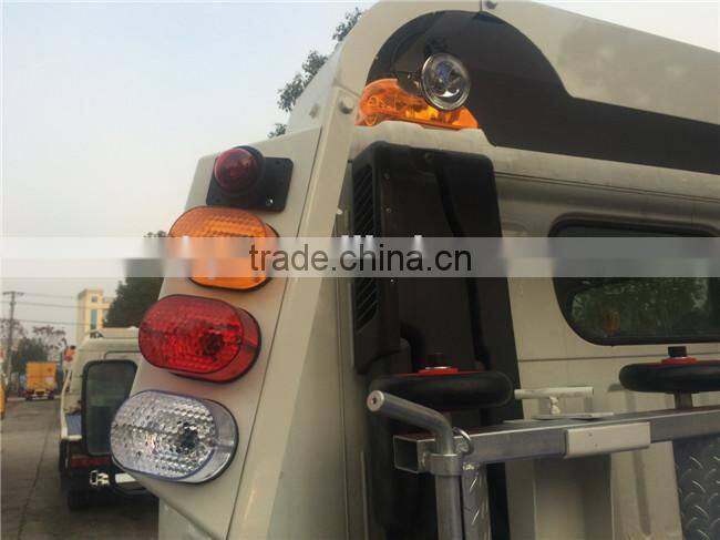 FAW wrecker truck FAW road wrecker price