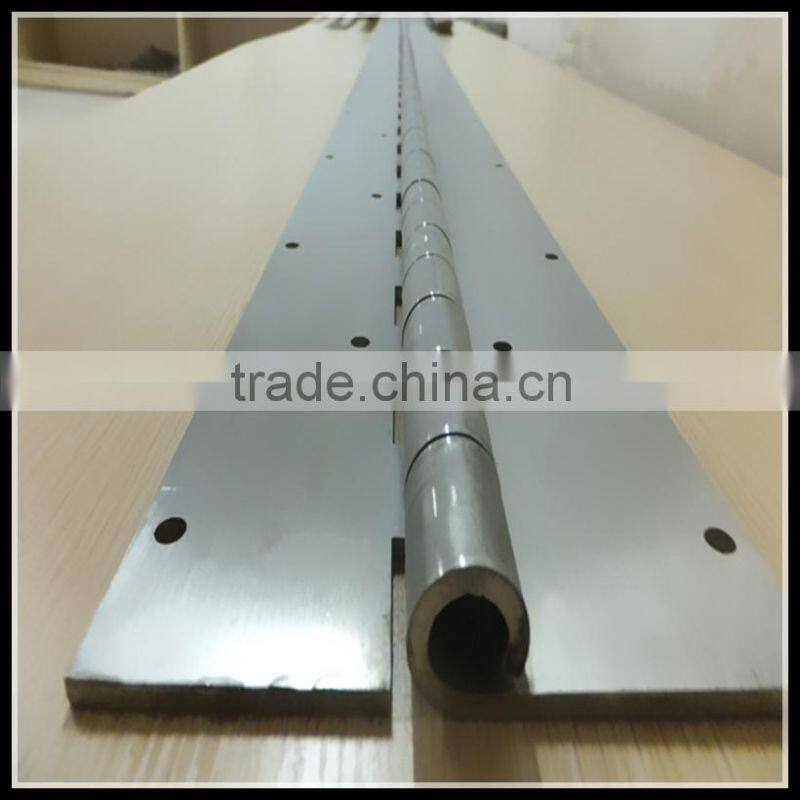 Aluminum continuous piano hinge