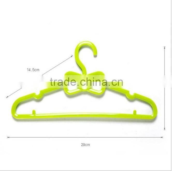 high quality custom creative plastic drying clothes hanger