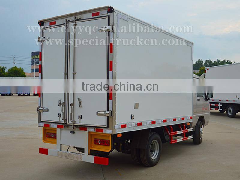 Dongfeng gasoline small refrigerated truck