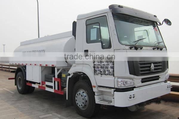 SINOTRUK 3-24 Cubic Oil/Water HOWO Tank Truck