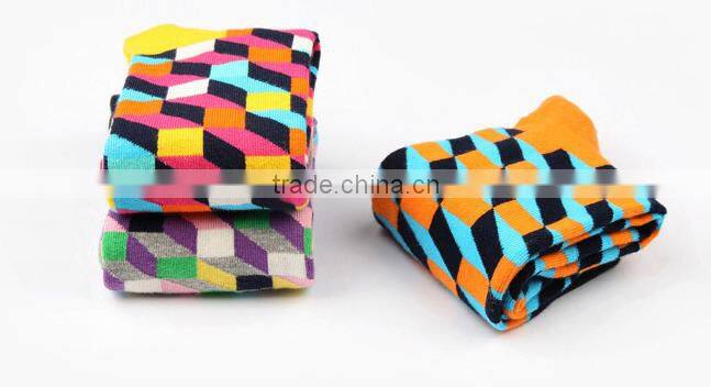 Customized Your Own Brand Design Jacquard OEM Logo 75% Polyester 24% Cotton 1% Spandex Young Men Sport Tube Socks