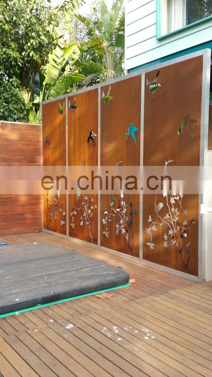 Decorative corten steel garden screen
