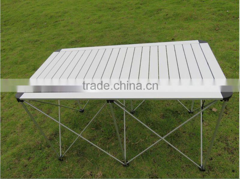 Camping folding table