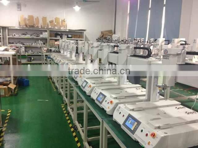 Automatic locked screw machine