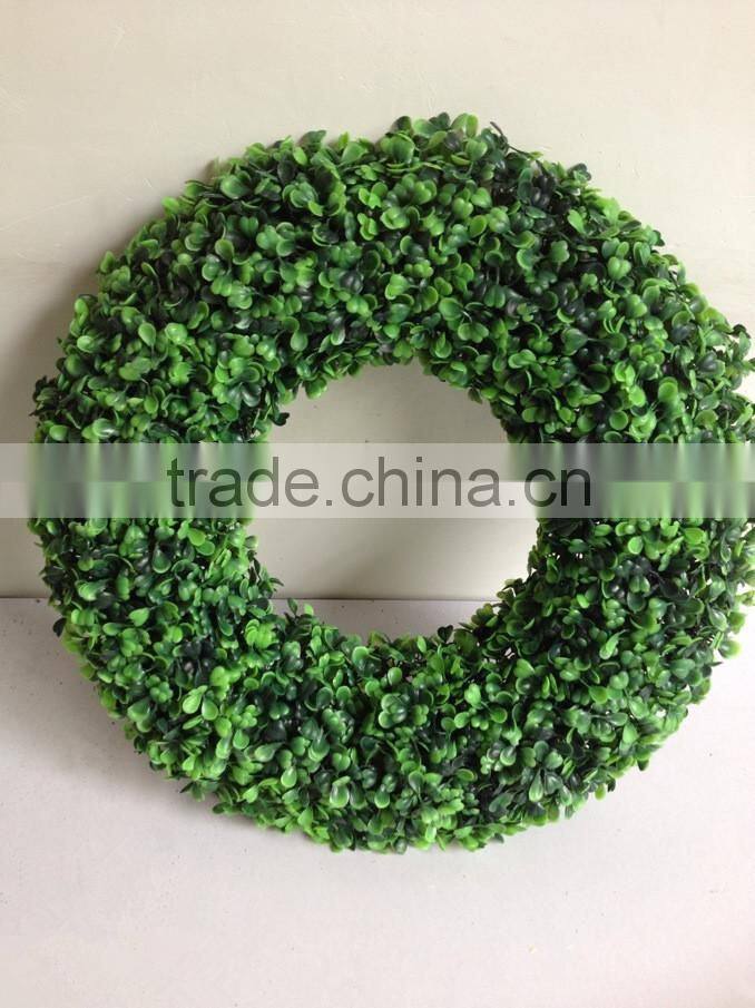 yiwu heart shaped christmas wreath green decorative plastic , faux boxwood heart garland