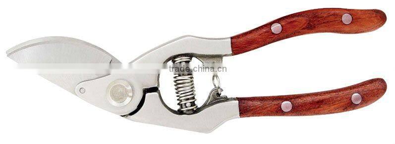 Pruner for Gardening