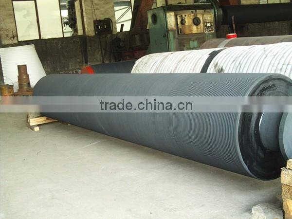 Grooved press roll for fourdrinier paper making machine of paper mill